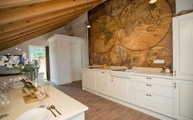 Captain'S Attic